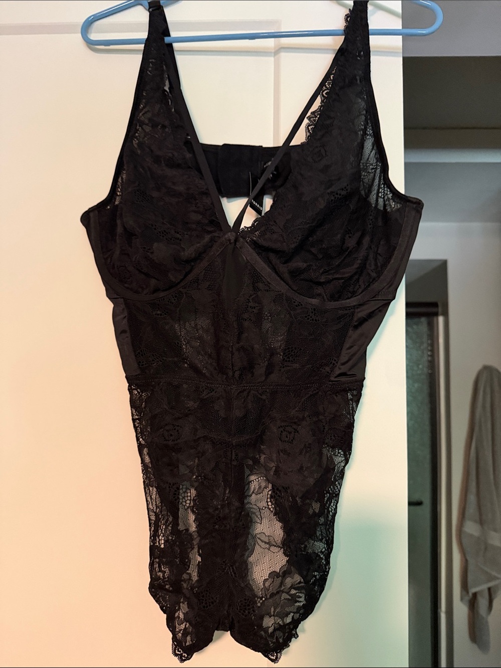 Lace Underwire Black Bodysuit Shapewear with Supportive Cups